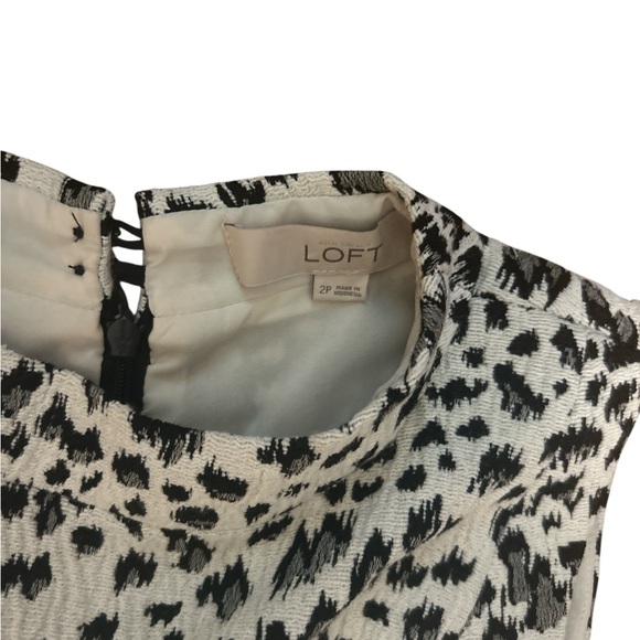Ann Taylor LOFT Sleeveless Black & White Animal Print Dress Size 2P - Picture 4 of 6